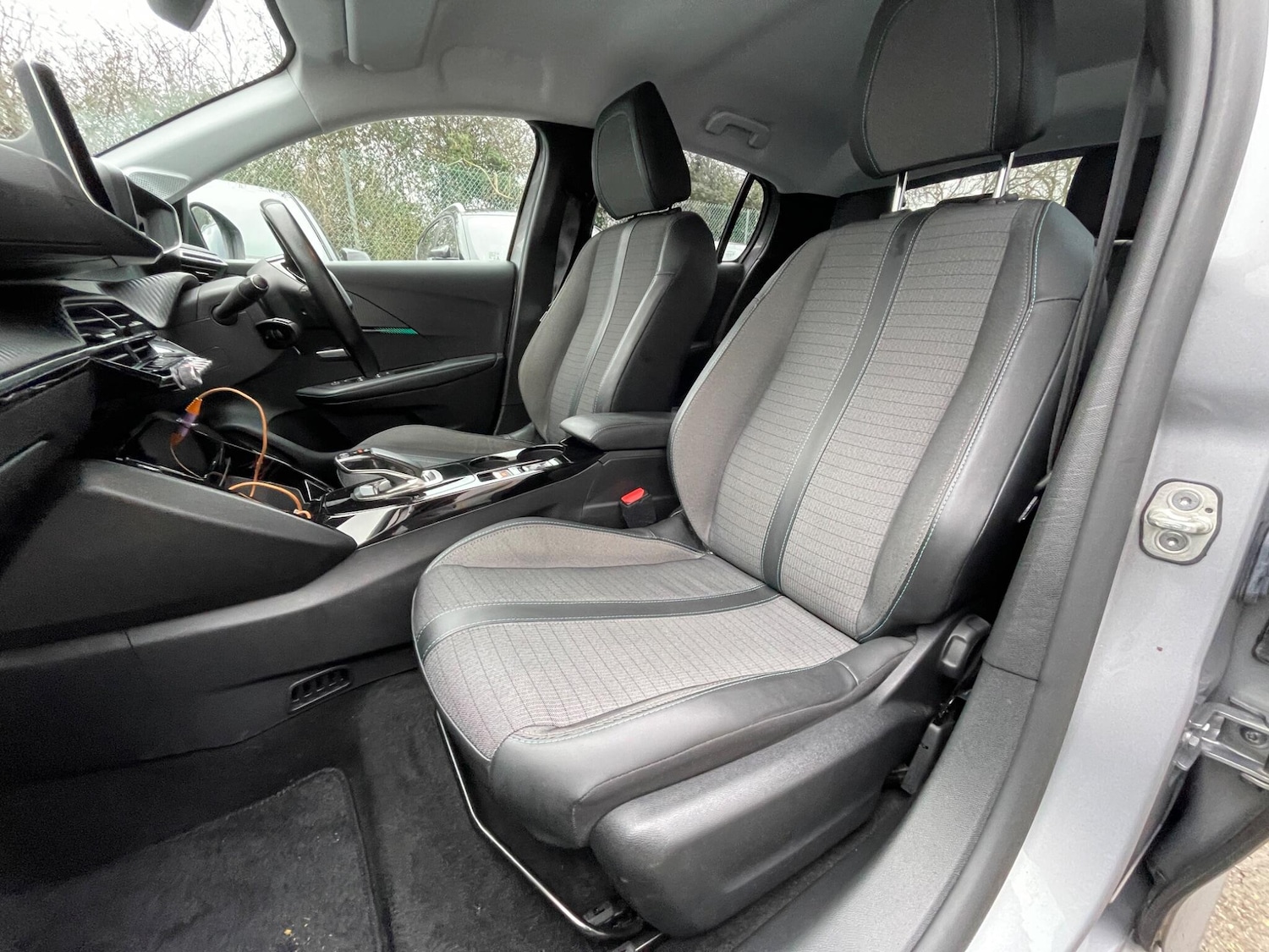 Used Peugeot E-208 2020 for sale - 77238520: Photo 26