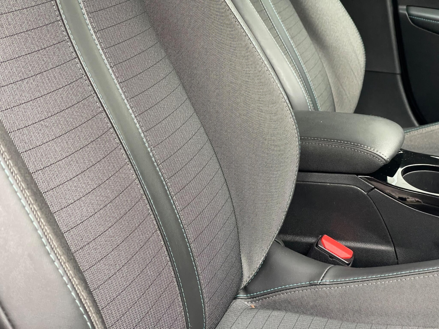 Used Peugeot E-208 2020 for sale - 77238520: Photo 38