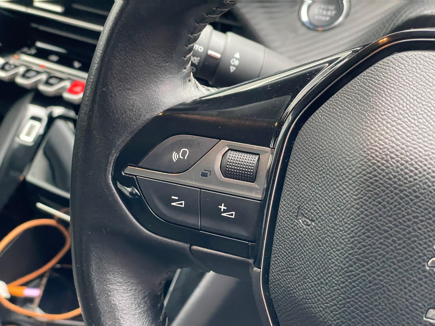 Used Peugeot E-208 2020 for sale - 77238520: Photo 42