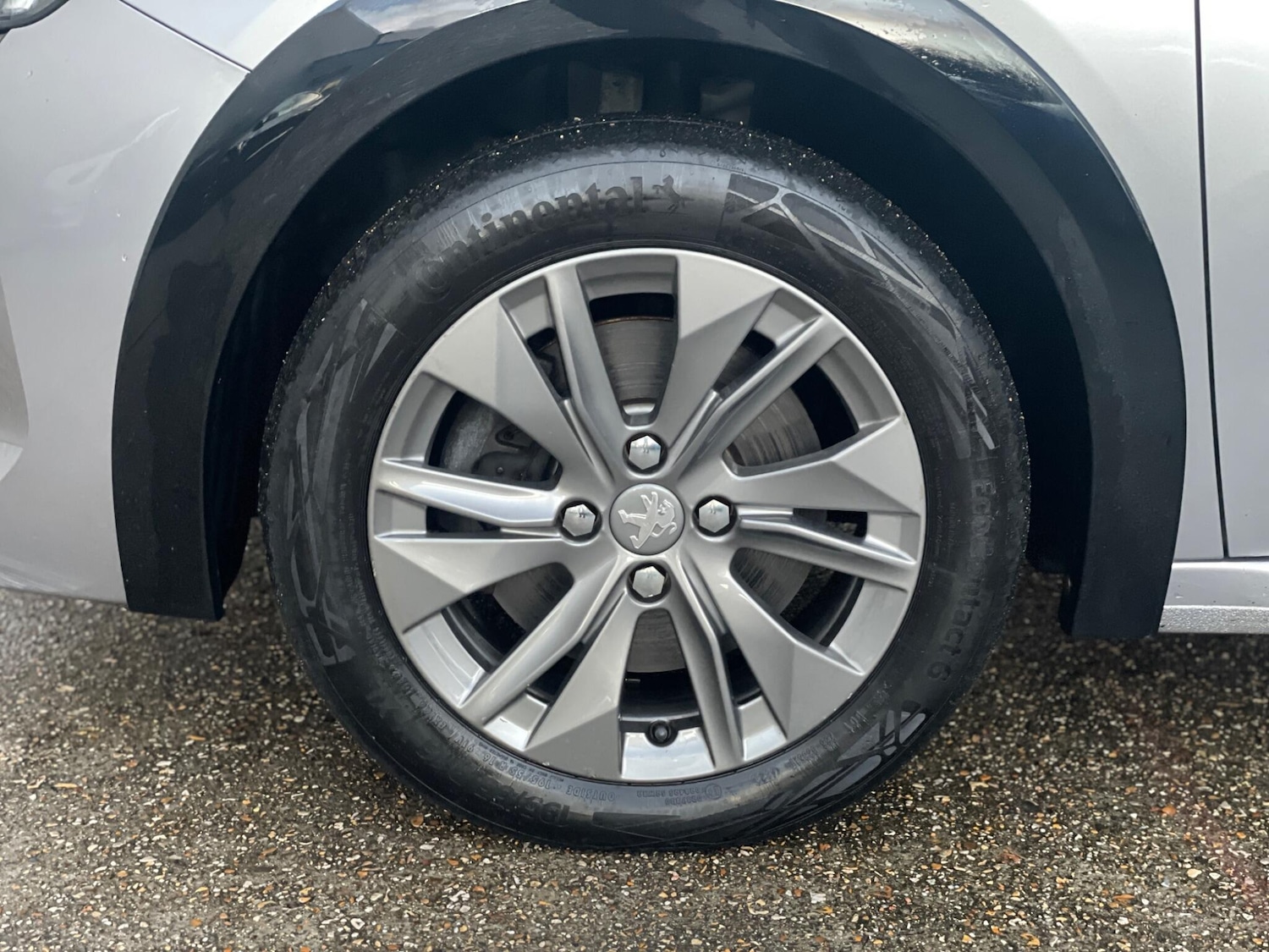 Used Peugeot E-208 2020 for sale - 77238520: Photo 9