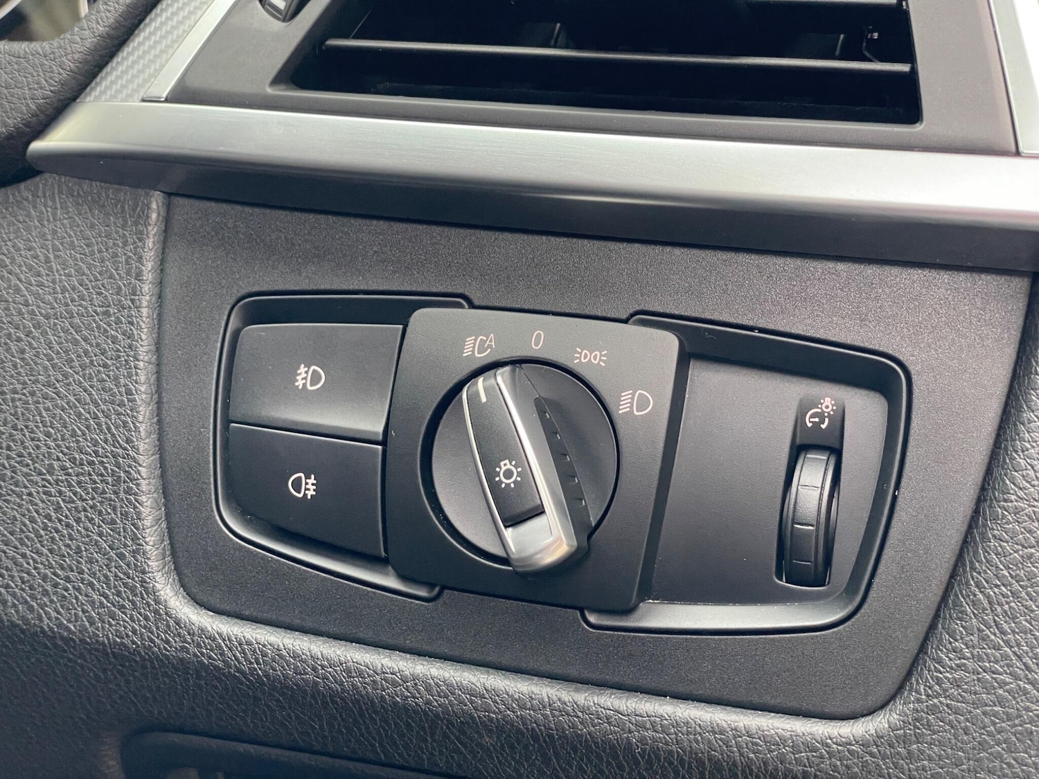 Used BMW 3 Series 2018 for sale - 76671249: Photo 25