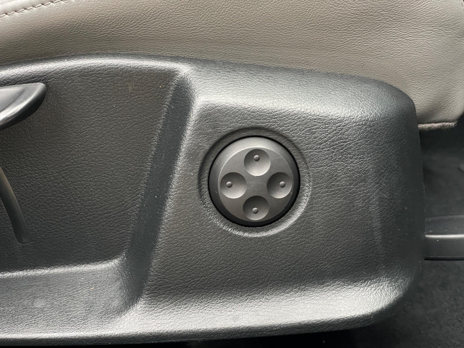 Used Audi A4 Avant 2016 for sale - 76992305: Photo 72