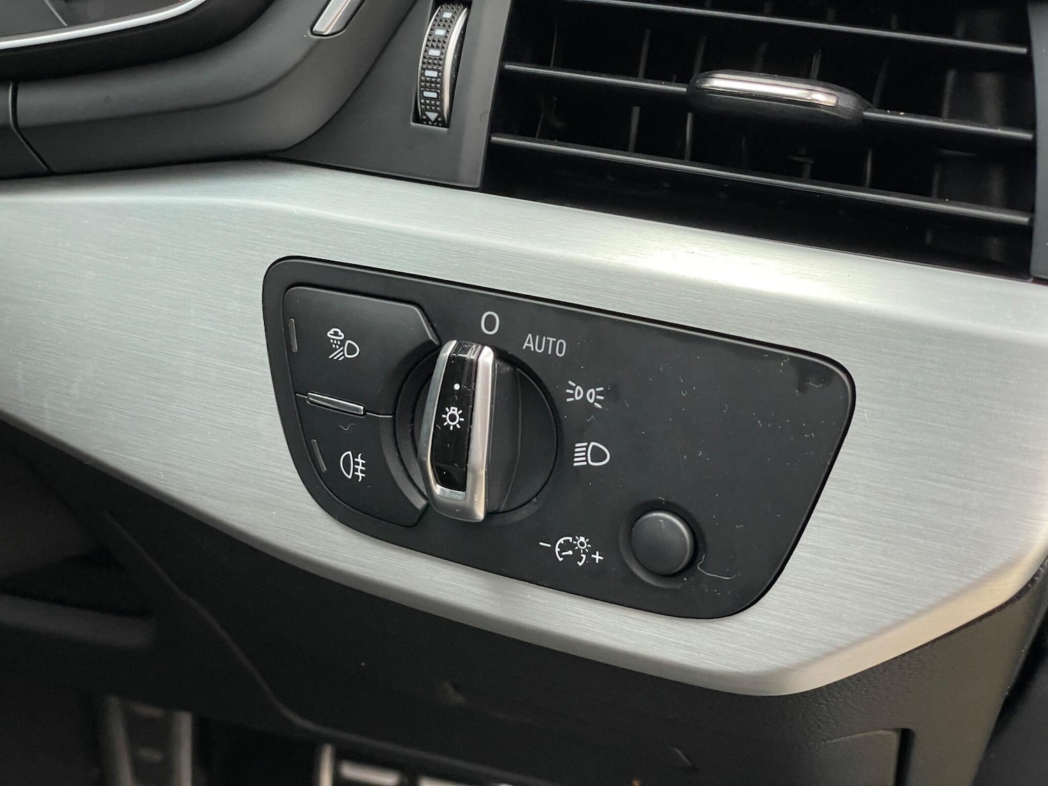 Used Audi A4 Avant 2016 for sale - 76992305: Photo 74