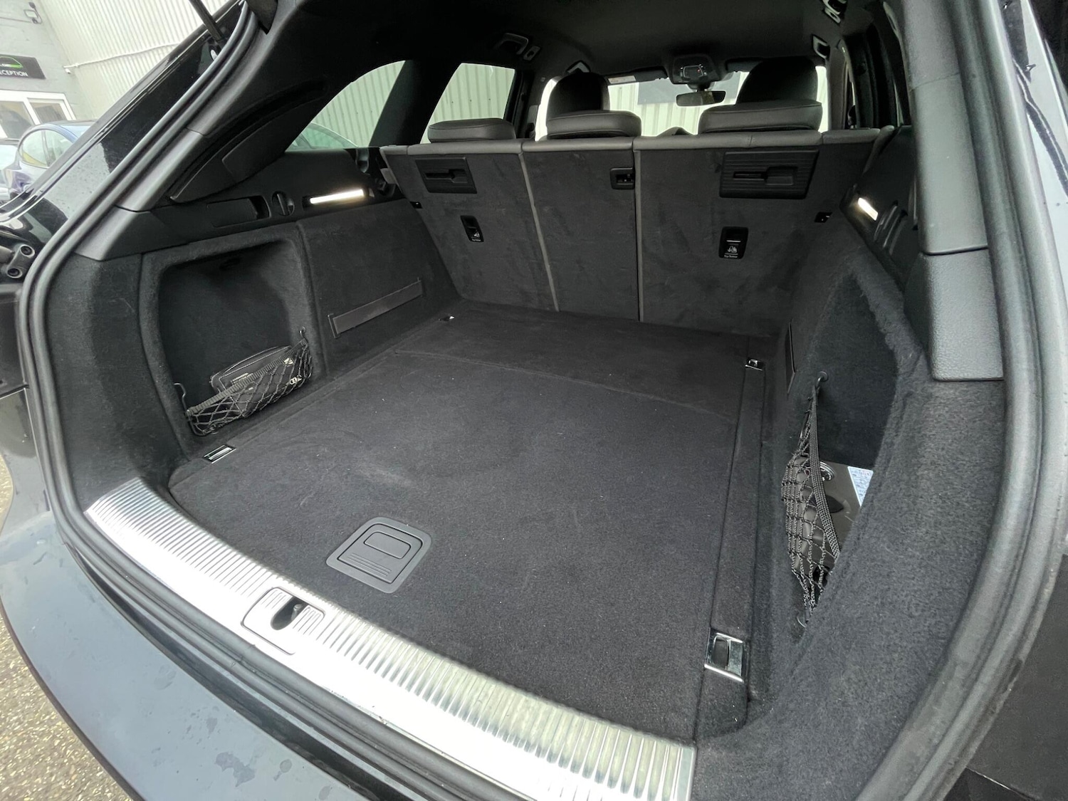 Used Audi A4 Avant 2016 for sale - 76992305: Photo 77