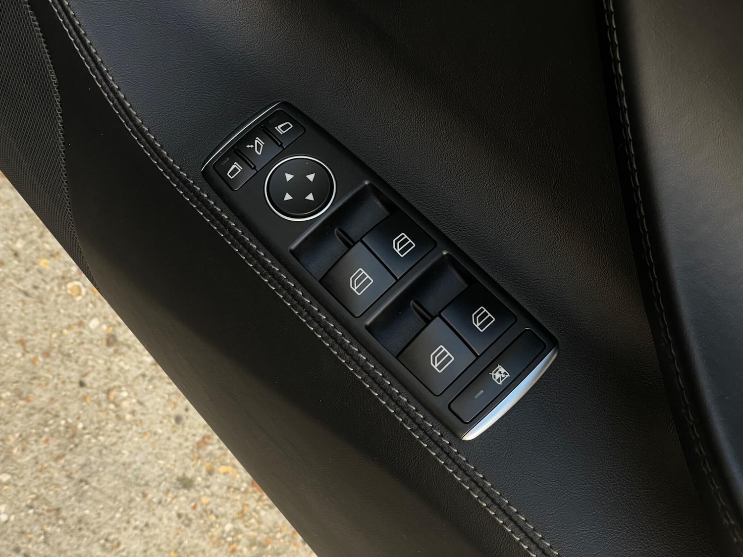 Used Tesla Model S 2019 for sale - 76645795: Photo 64