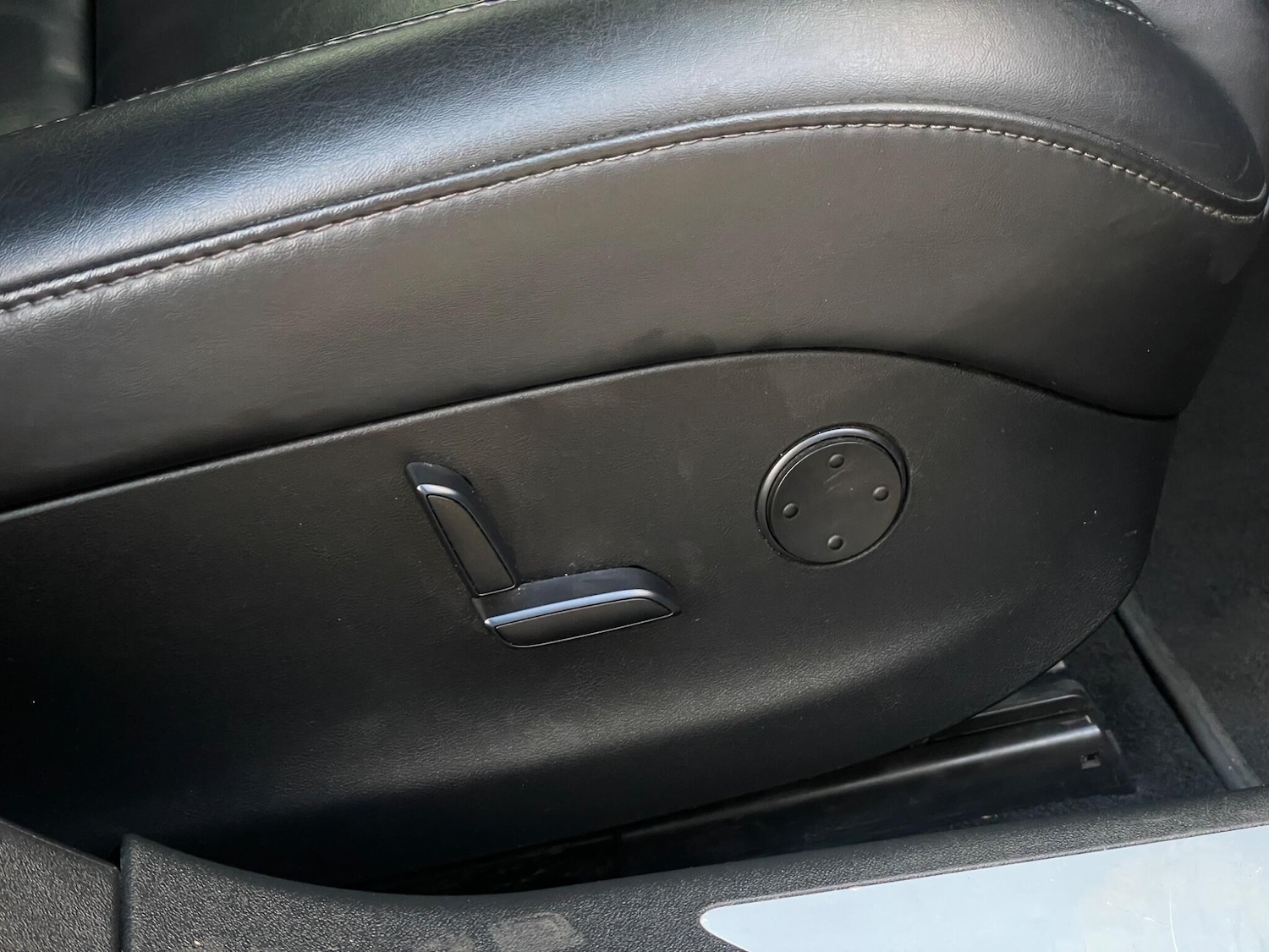 Used Tesla Model S 2019 for sale - 76645795: Photo 65