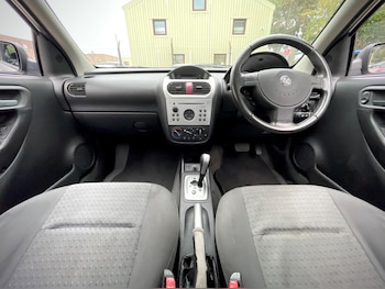 Used Vauxhall Corsa 2003 for sale - 76647640: Photo