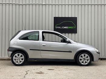 Used Vauxhall Corsa 2003 for sale - 76647640: Photo