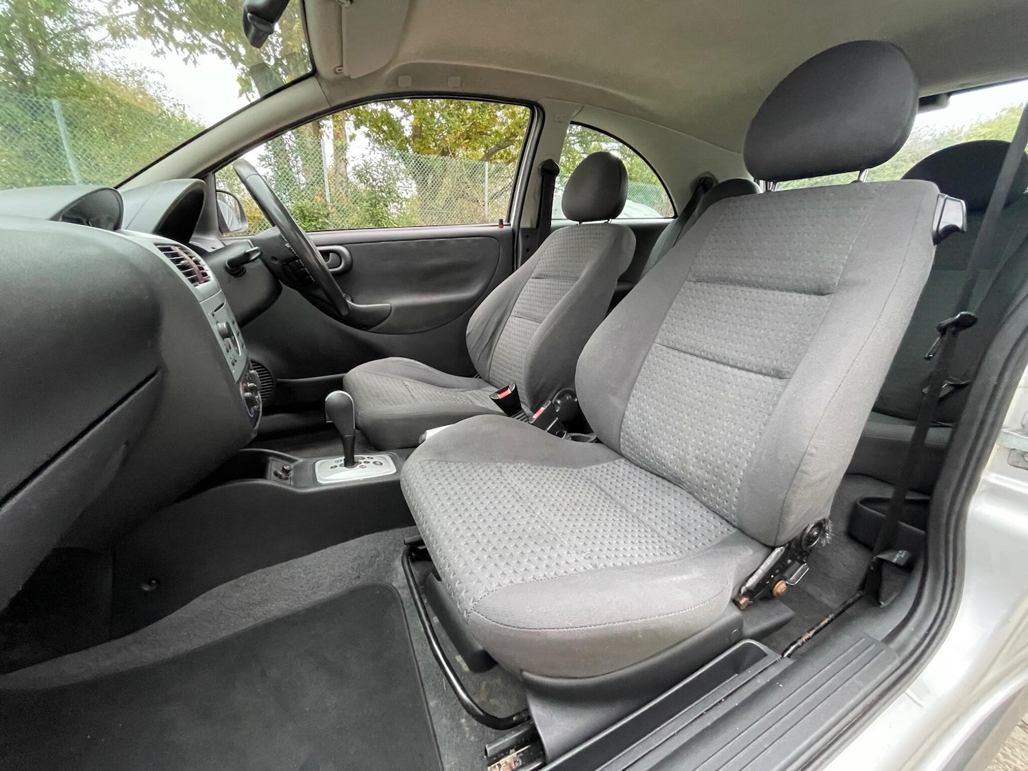 Used Vauxhall Corsa 2003 for sale - 76647640: Photo 53