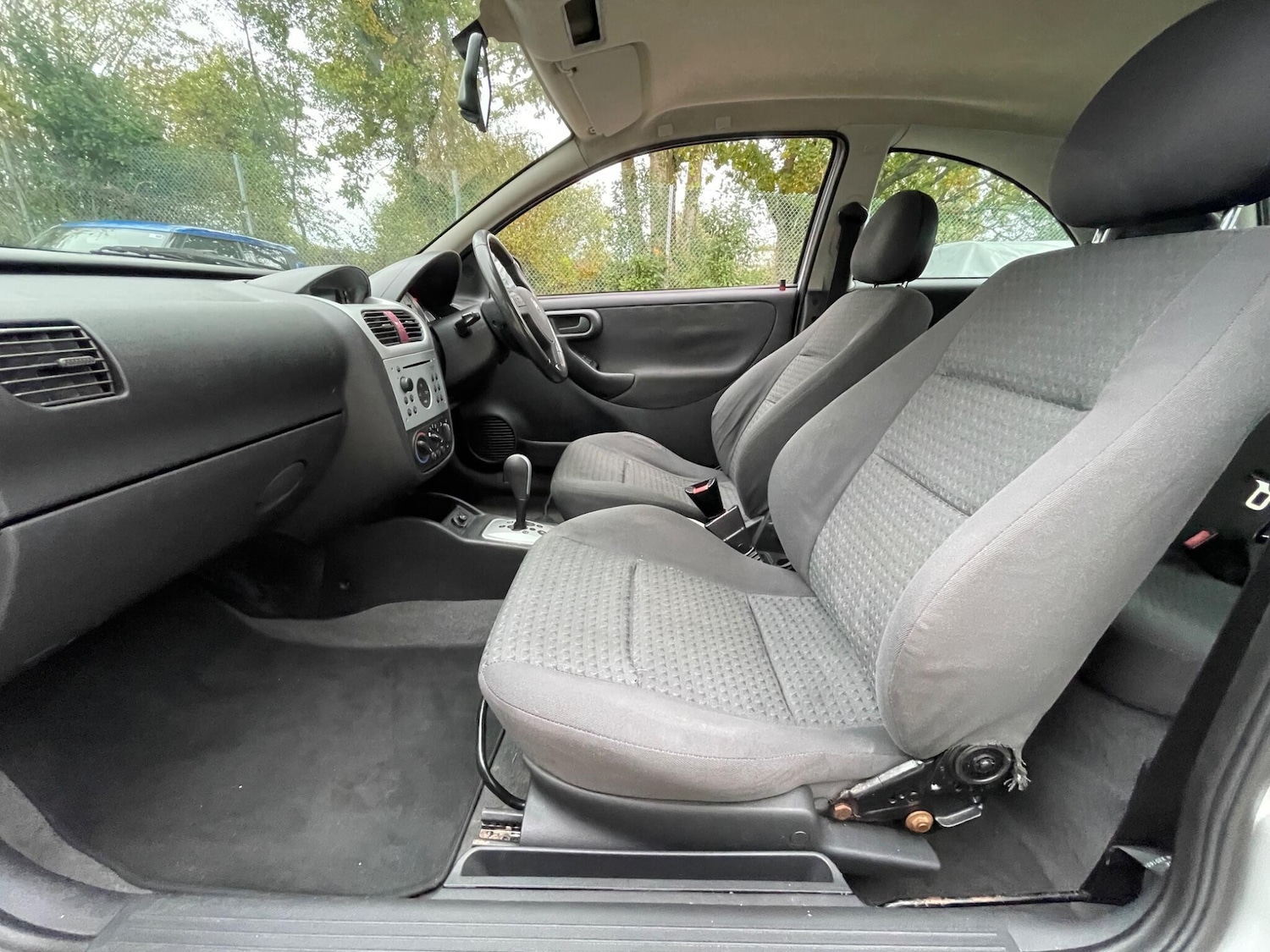 Used Vauxhall Corsa 2003 for sale - 76647640: Photo 54