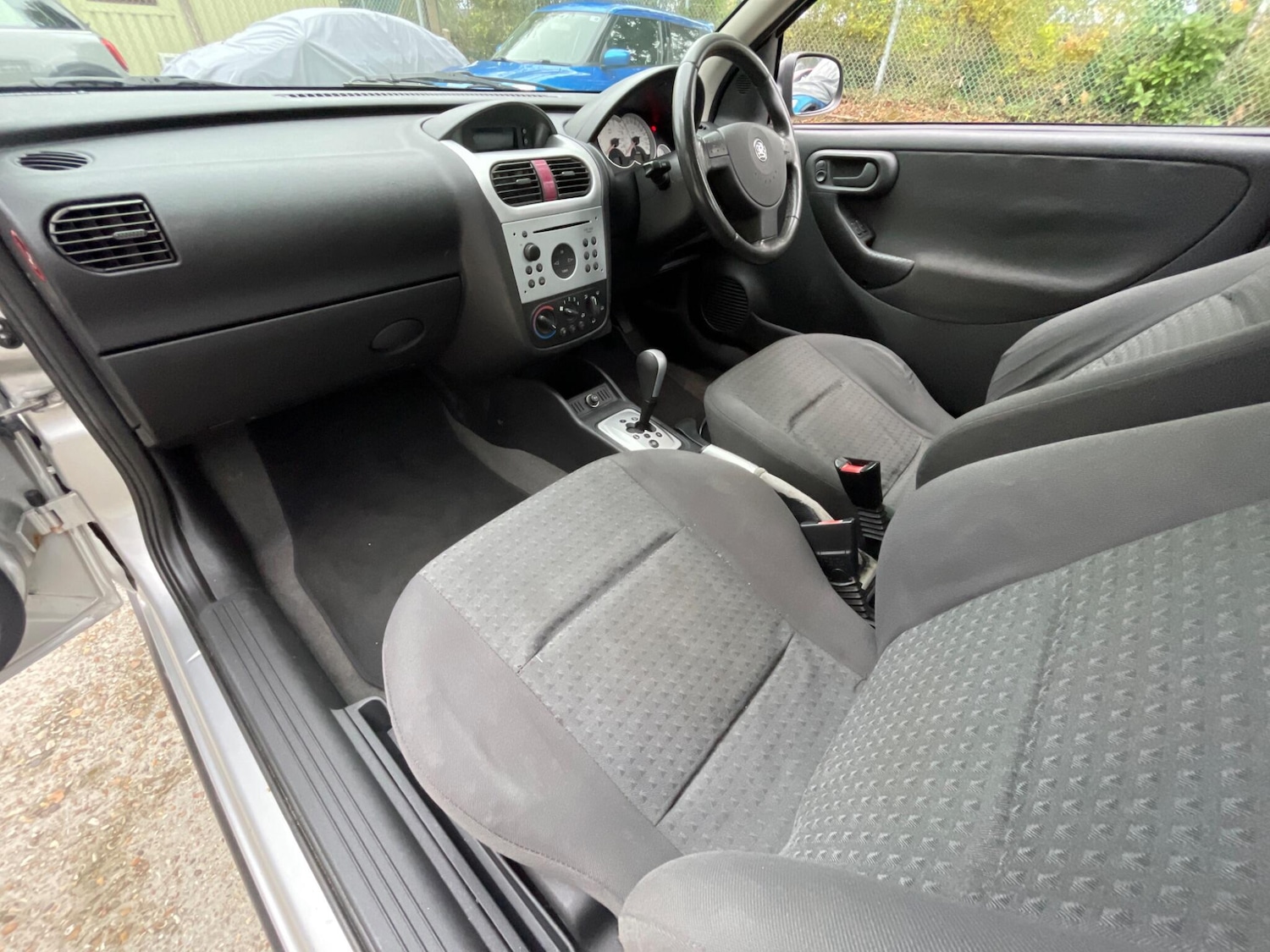 Used Vauxhall Corsa 2003 for sale - 76647640: Photo 56