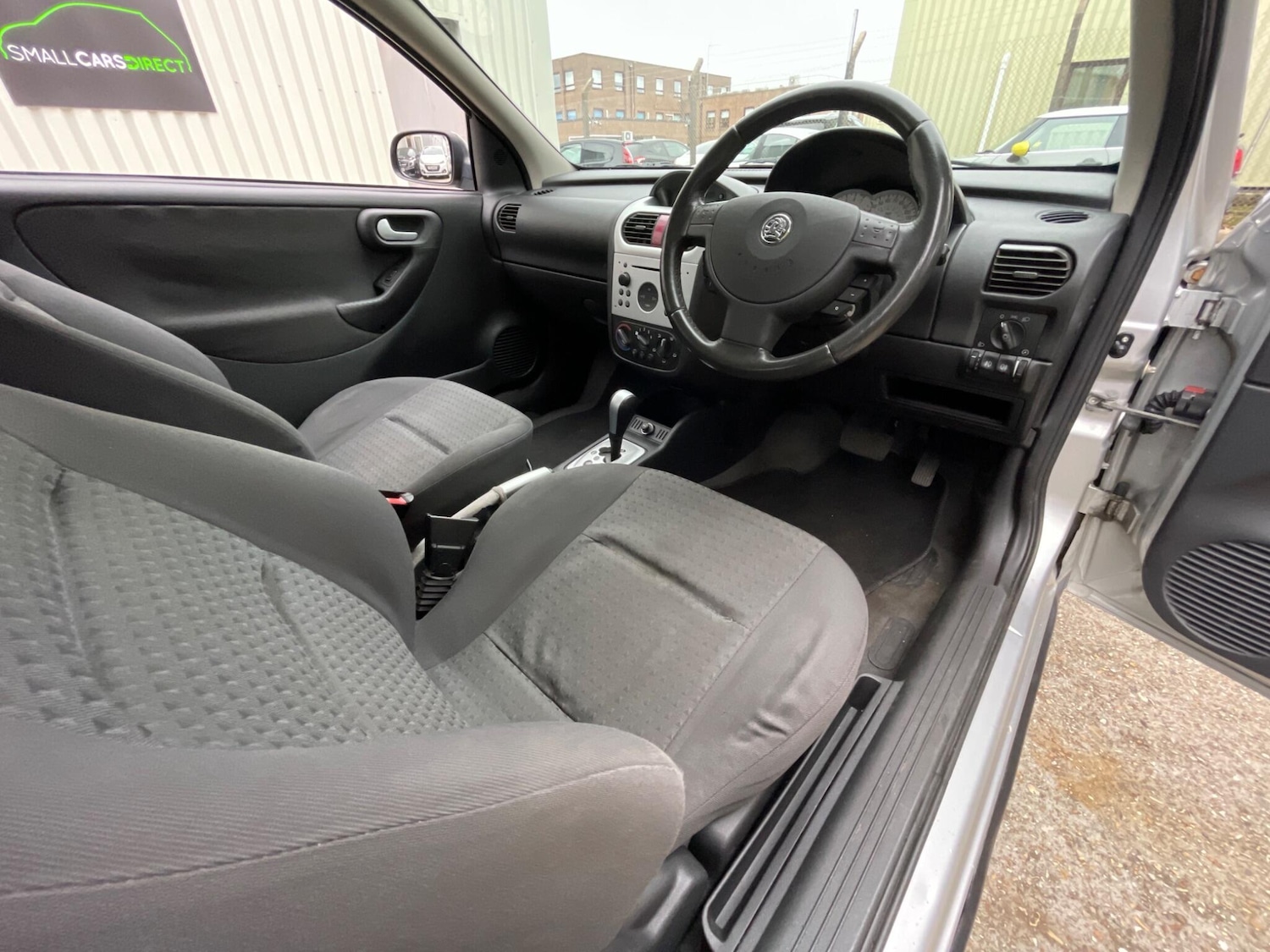 Used Vauxhall Corsa 2003 for sale - 76647640: Photo 72