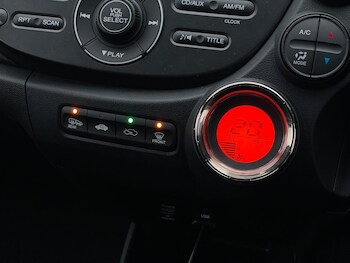 Used Honda Jazz 2014 for sale - 77537943: Photo