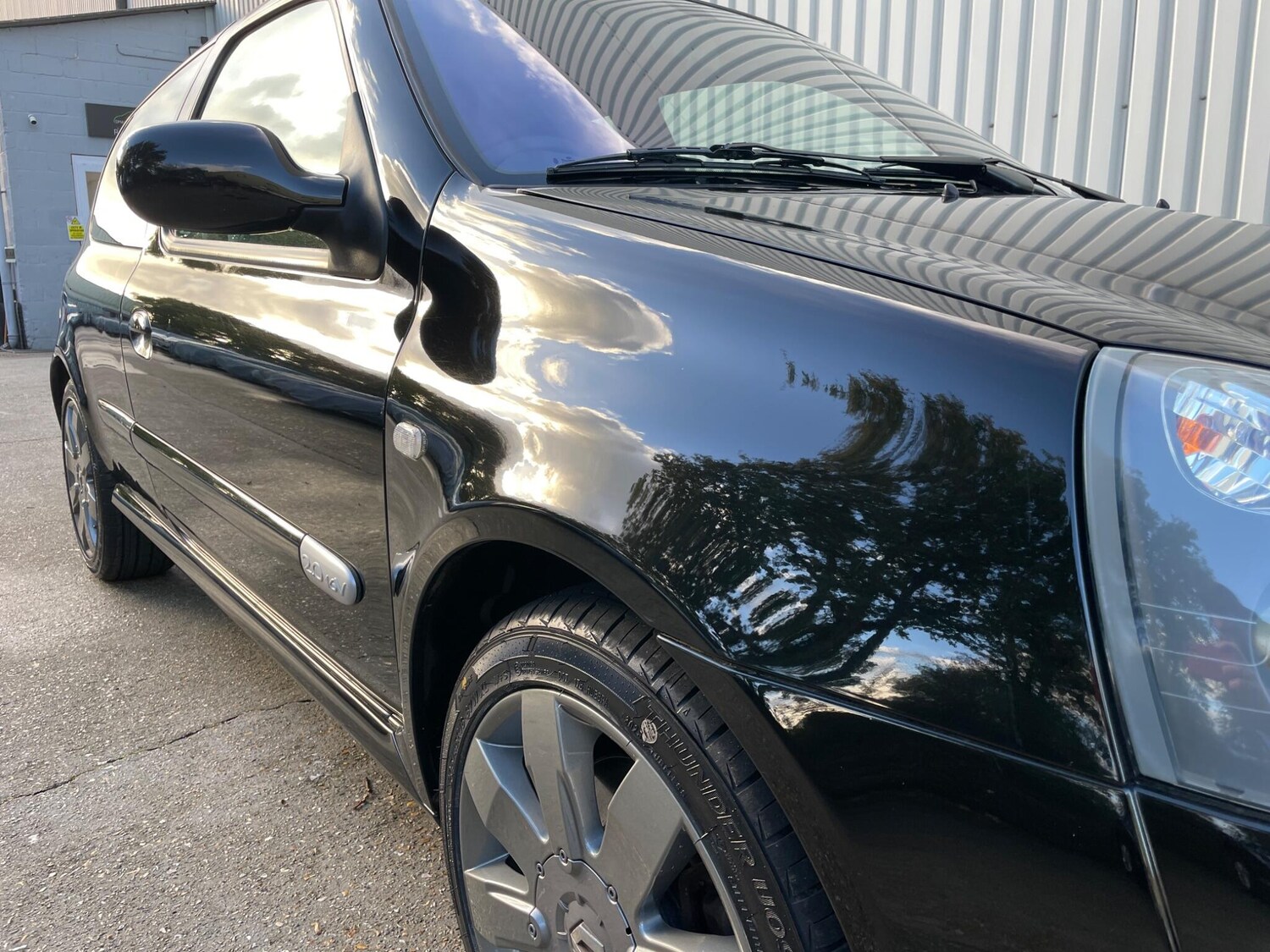 Used Renault Clio for sale - 77586793: Photo 8