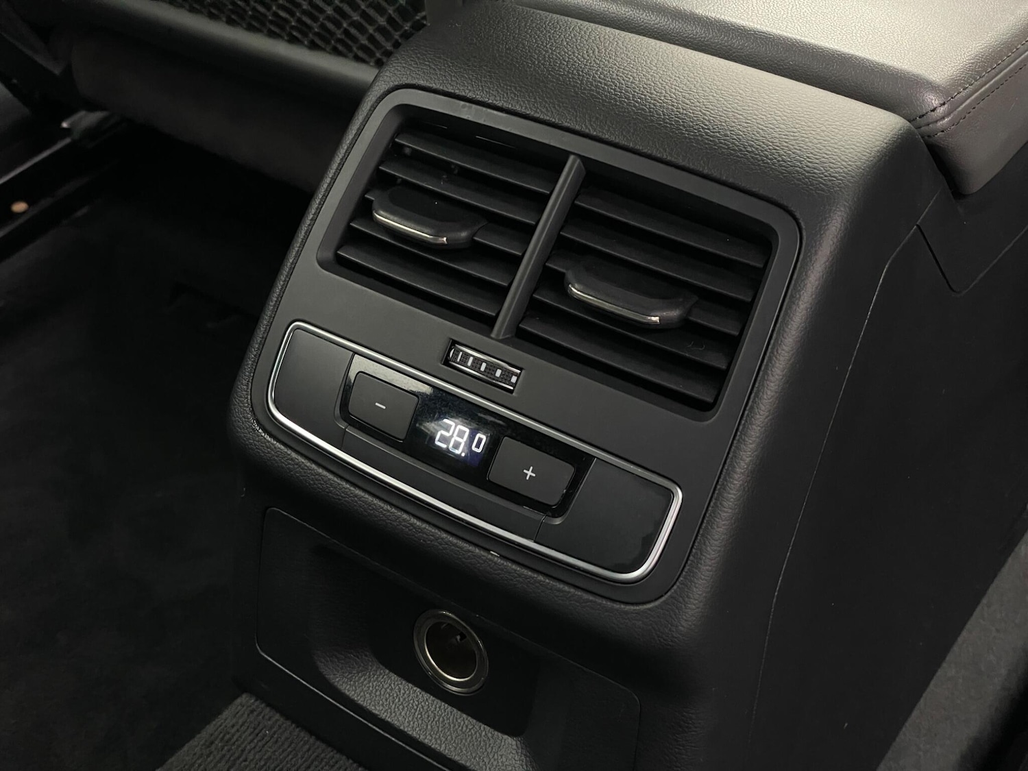 Used Audi A4 2016 for sale - 77559574: Photo 90