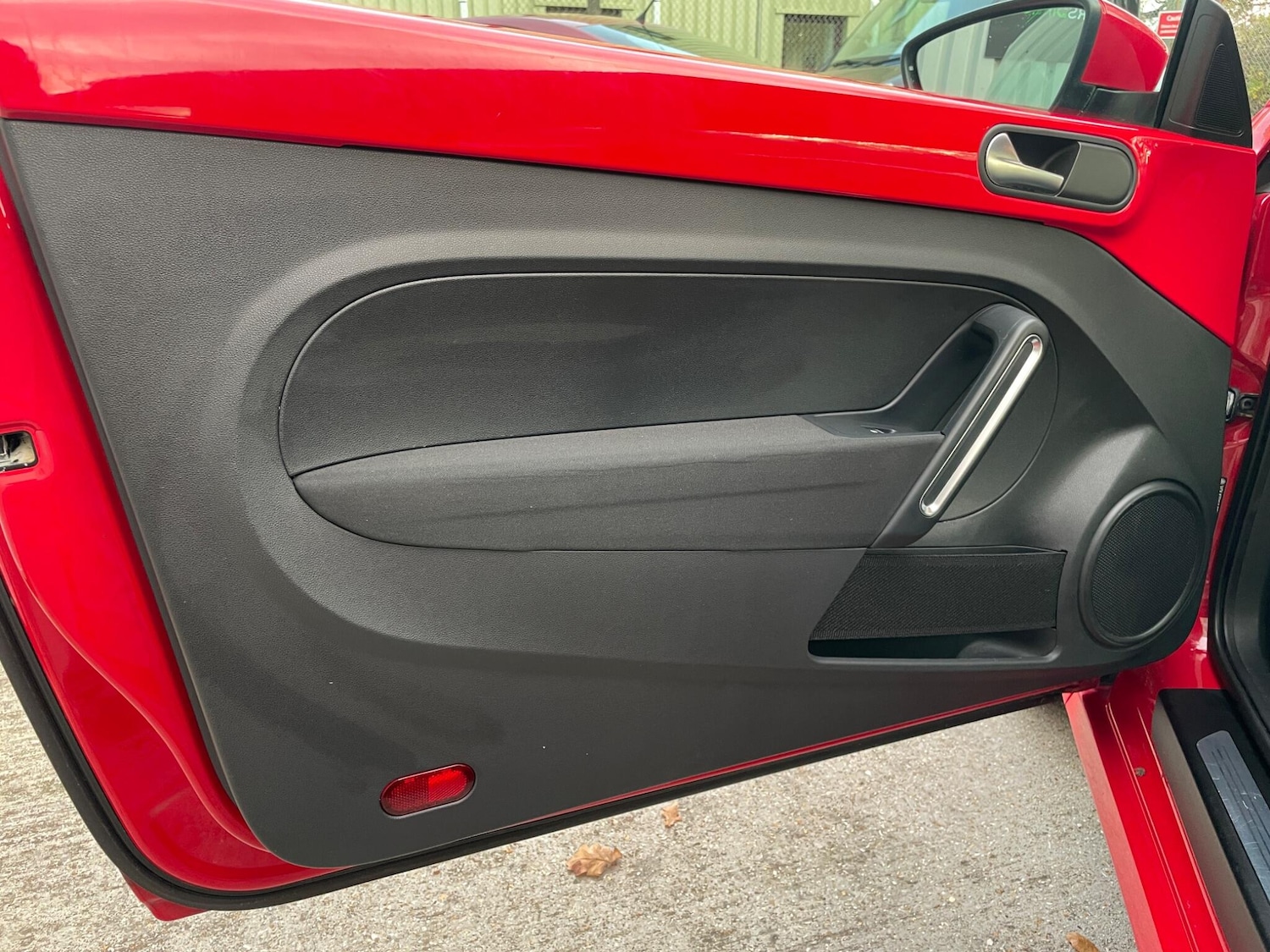 Used Volkswagen Beetle 2012 for sale - 76996952: Photo 32