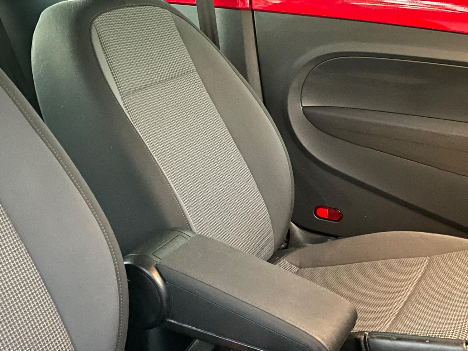 Used Volkswagen Beetle 2012 for sale - 76996952: Photo 56