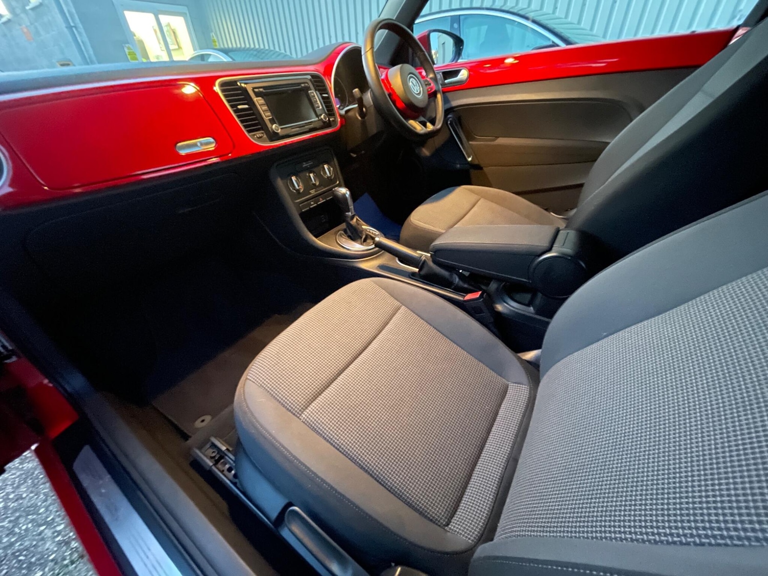 Used Volkswagen Beetle 2012 for sale - 76996952: Photo 57