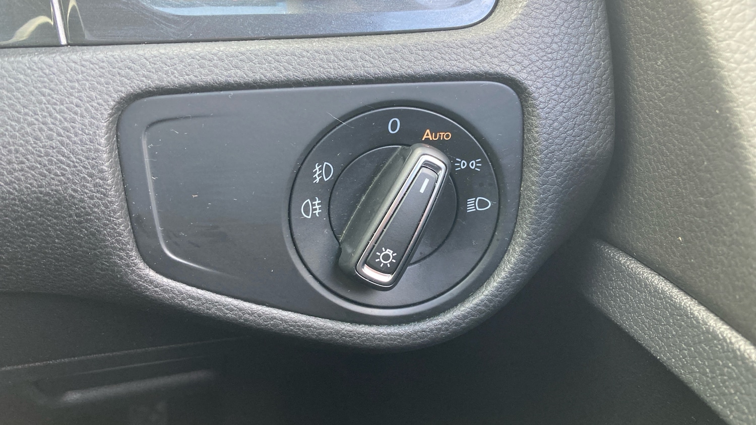 Used Volkswagen Golf 2019 for sale - 77445587: Photo 33