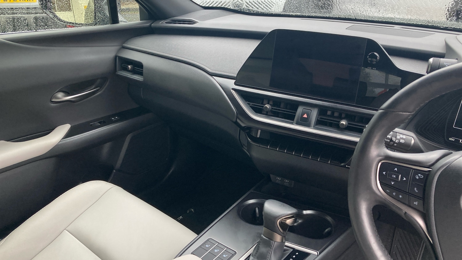 Used Lexus UX 2024 for sale - 76614682: Photo 14