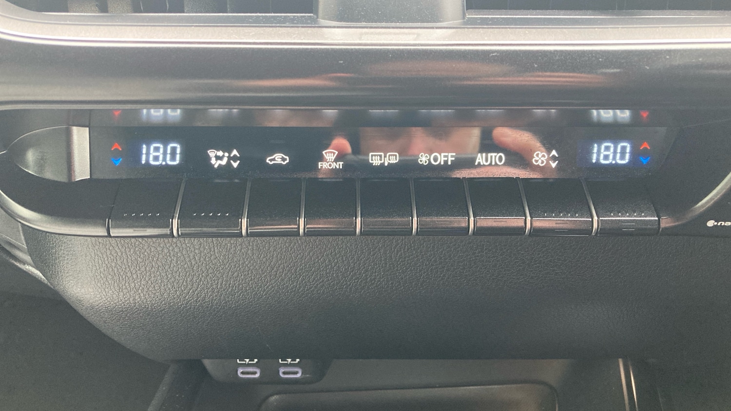 Used Lexus UX 2024 for sale - 76614682: Photo 33