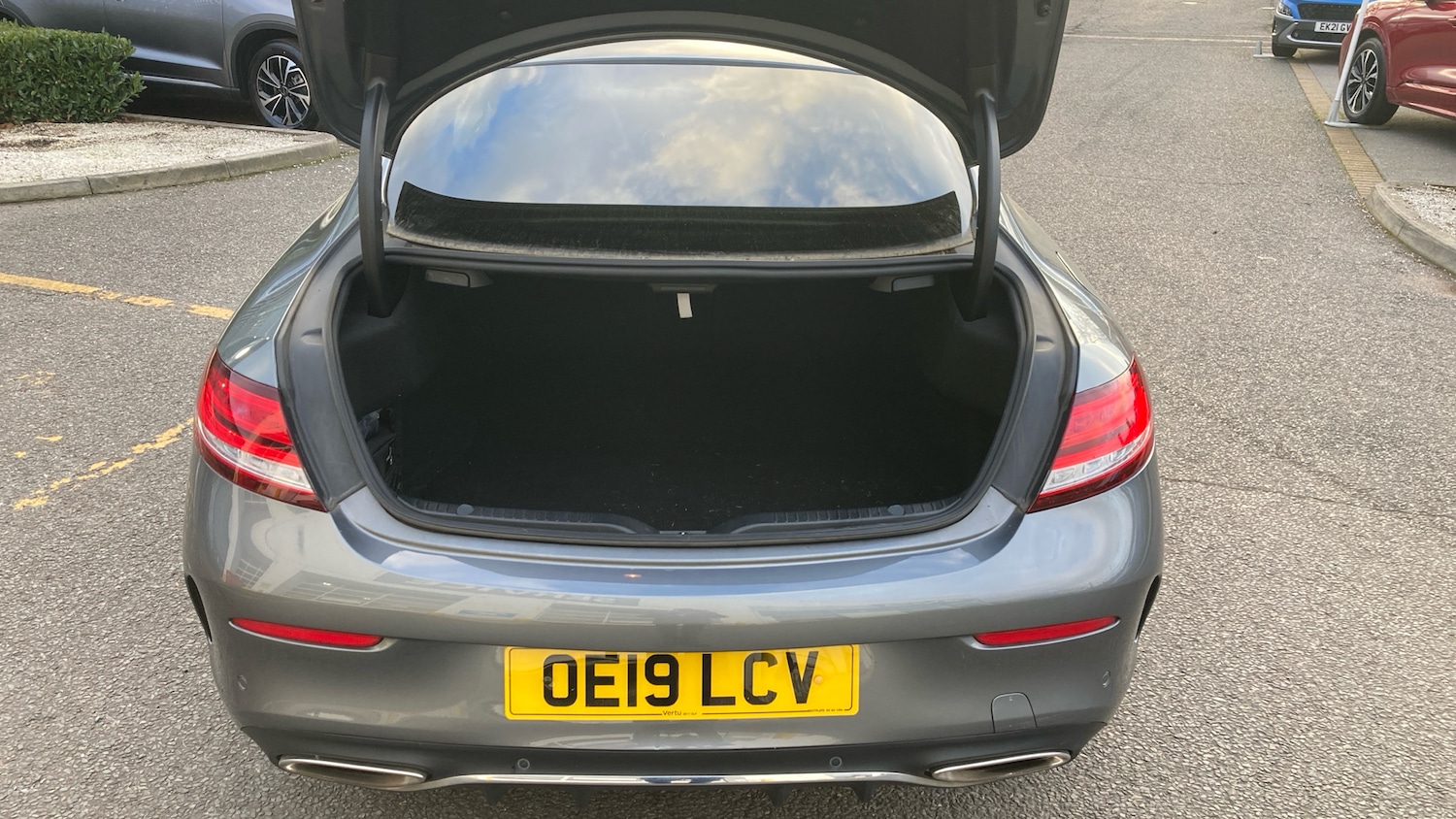 Used Mercedes-Benz C Class 2019 for sale - 77802285: Photo 4