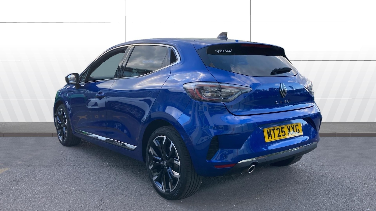 Used Renault Clio 2025 for sale - 76461240: Photo 2