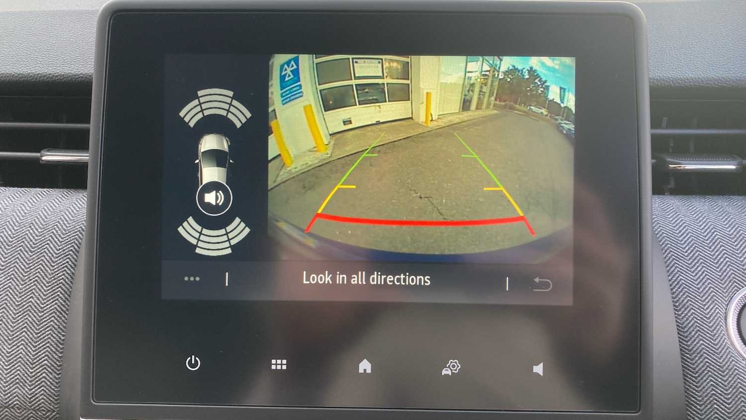 Used Renault Clio 2025 for sale - 76461240: Photo 33