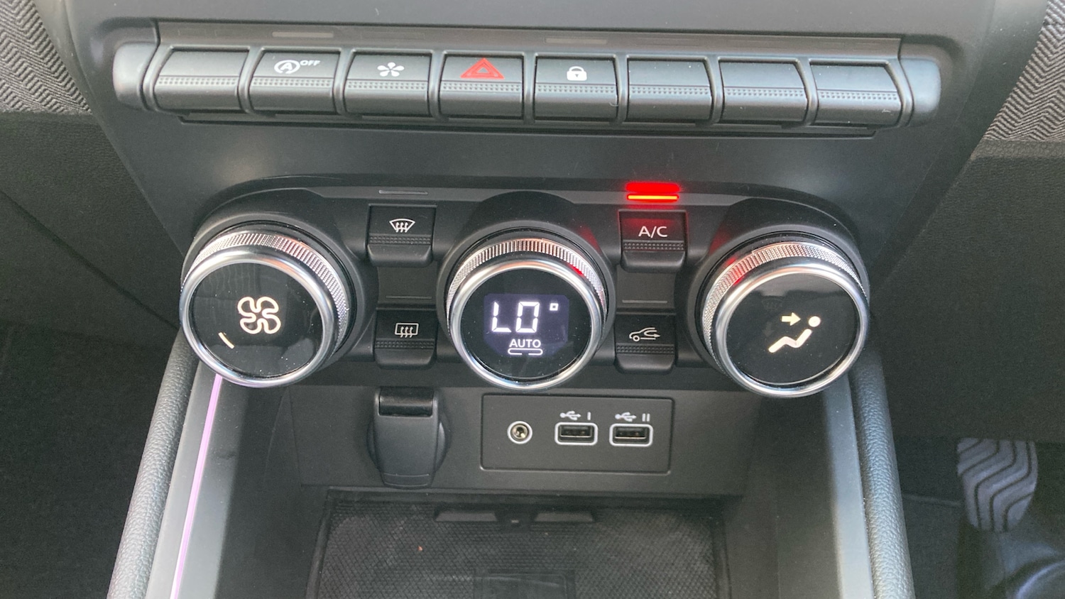 Used Renault Clio 2025 for sale - 76461240: Photo 37