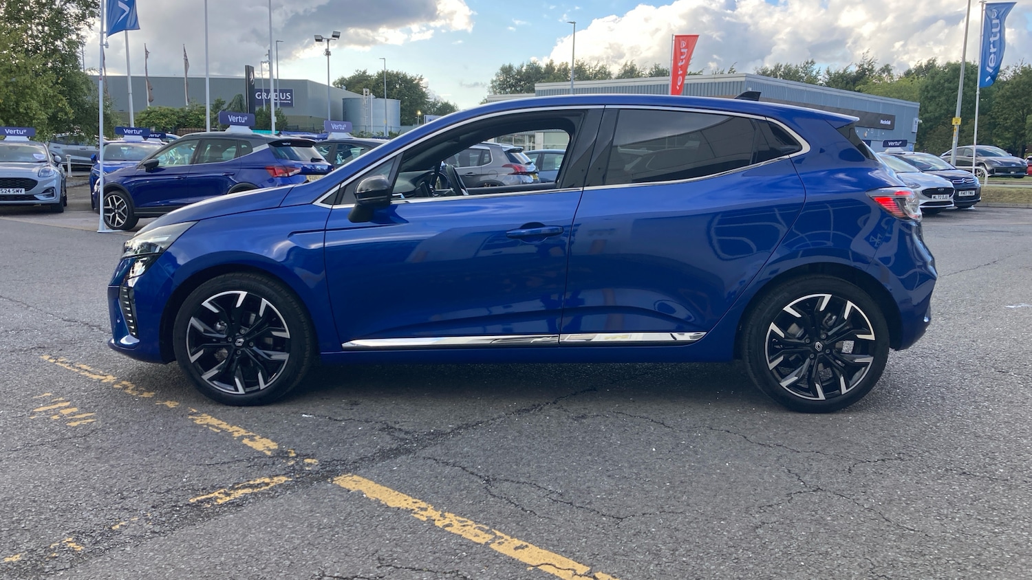 Used Renault Clio 2025 for sale - 76461240: Photo 44