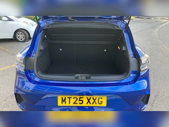 Used Renault Clio 2025 for sale - 76461240: Photo