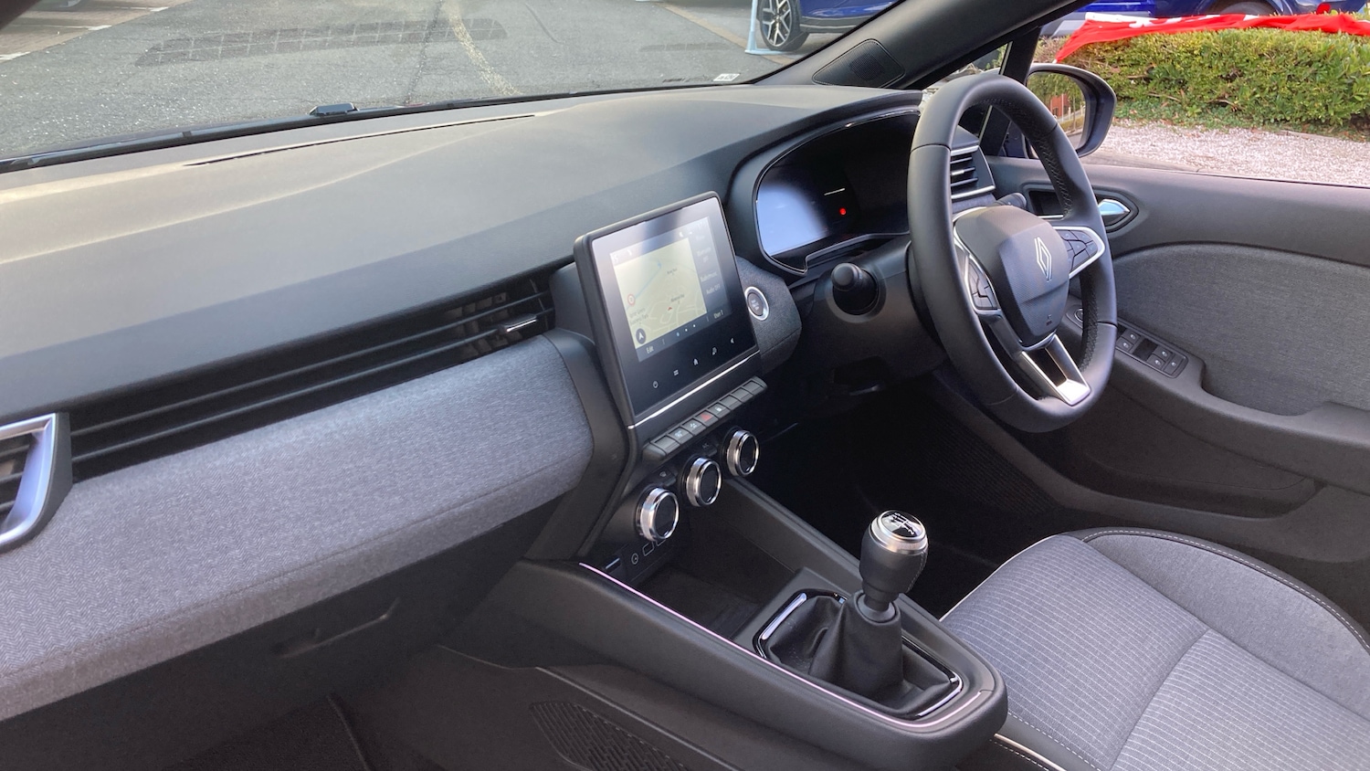 Used Renault Clio 2025 for sale - 76461240: Photo 9