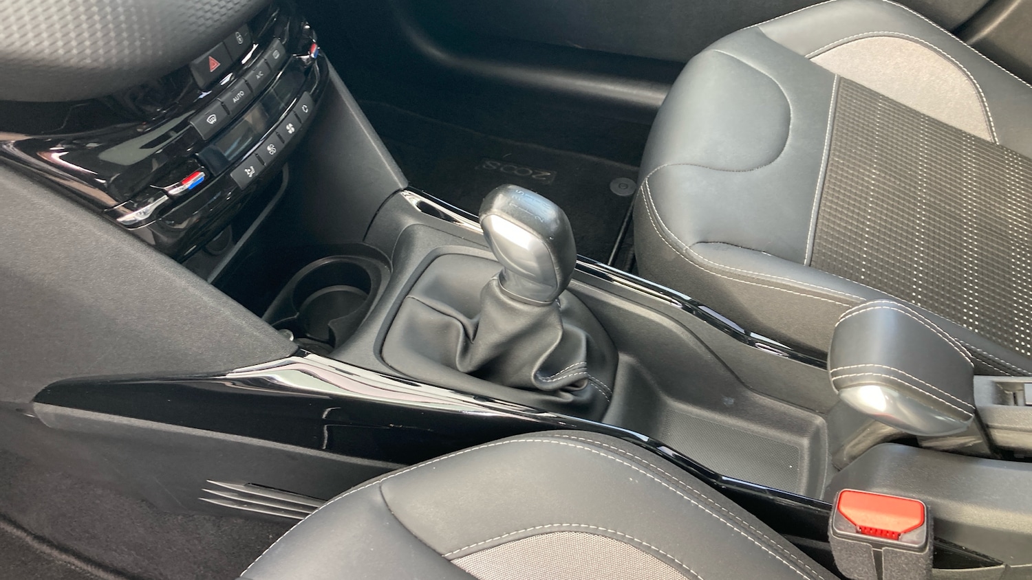 Used Peugeot 2008 2019 for sale - 76378925: Photo 13