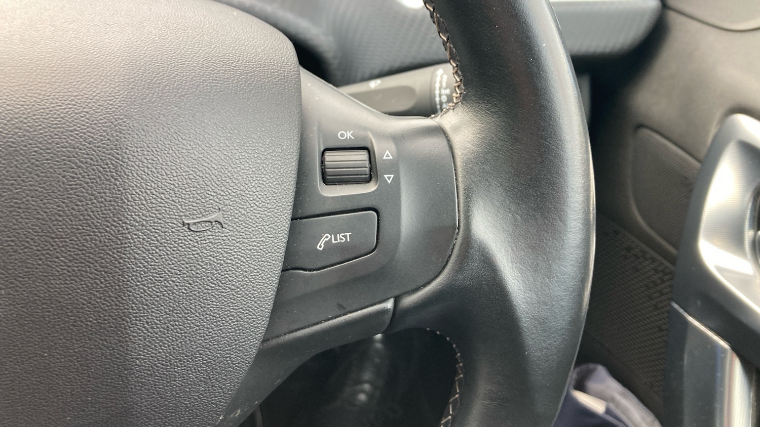 Used Peugeot 2008 2019 for sale - 76378925: Photo 23