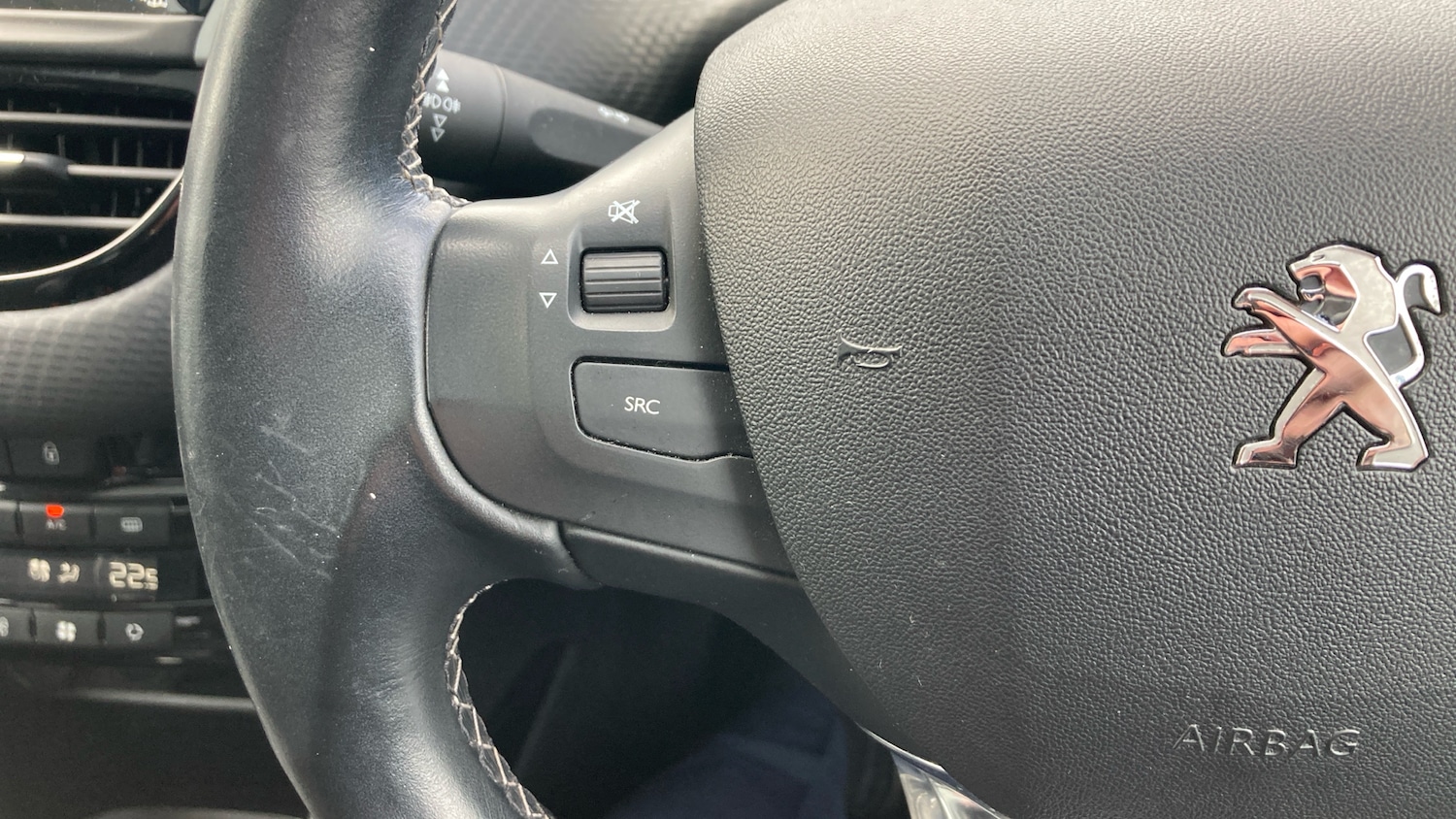 Used Peugeot 2008 2019 for sale - 76378925: Photo 24