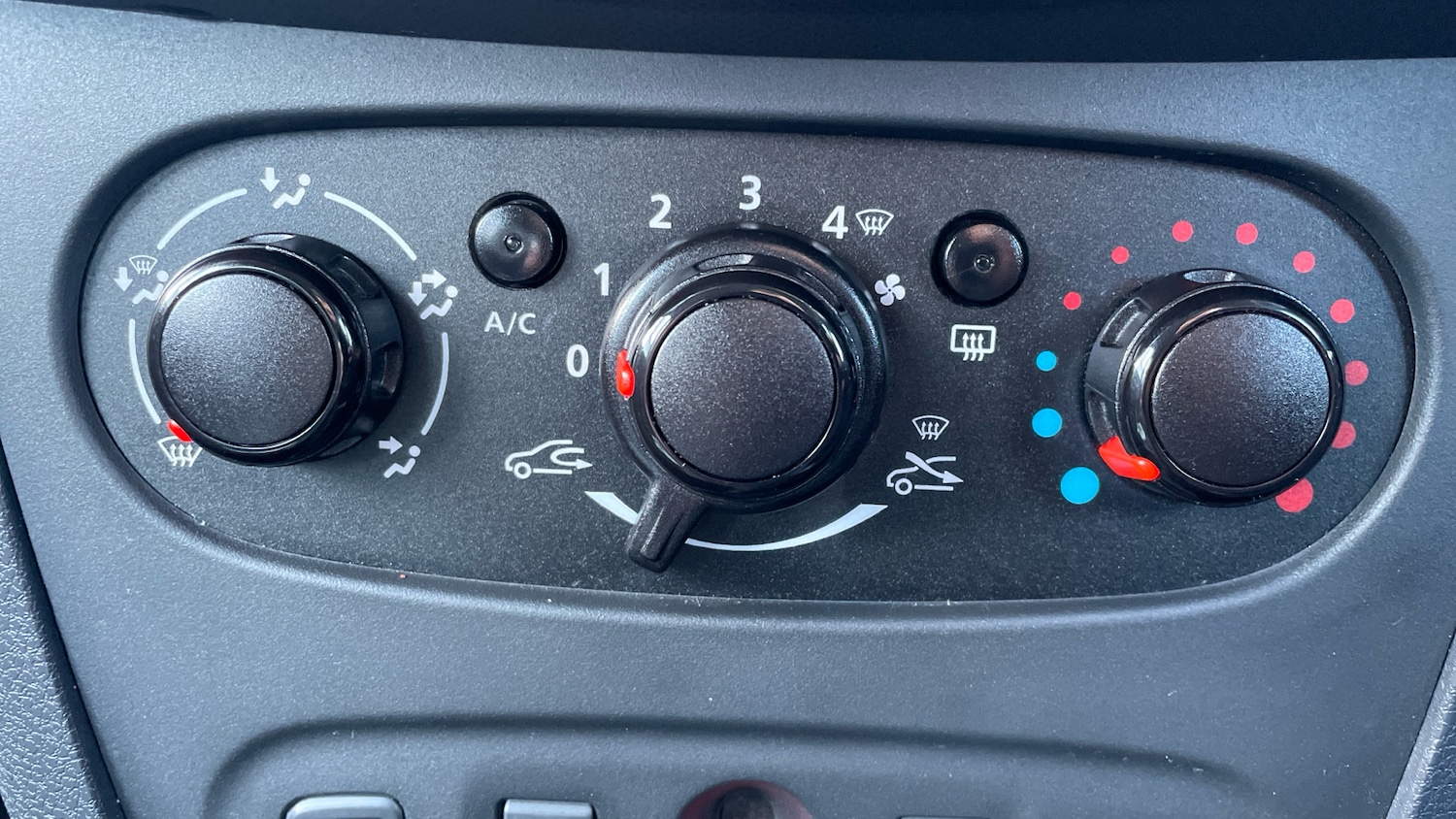 Used Dacia Sandero Stepway 2020 for sale - 77220254: Photo 34