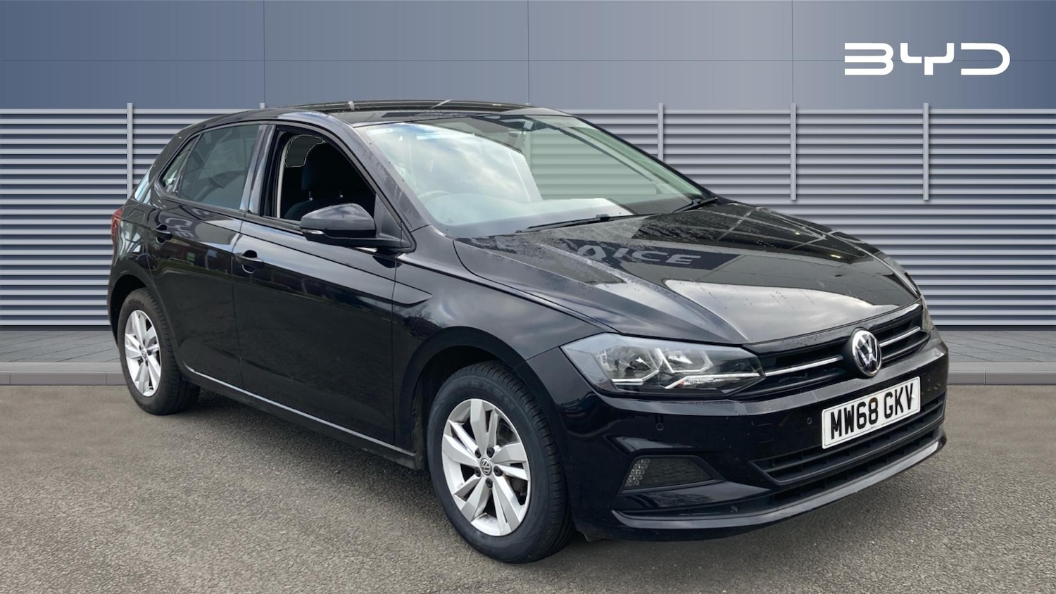 Used Volkswagen Polo 2018 for sale - 77664855: Photo 1