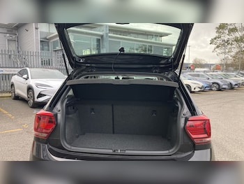 Used Volkswagen Polo 2018 for sale - 77664855: Photo