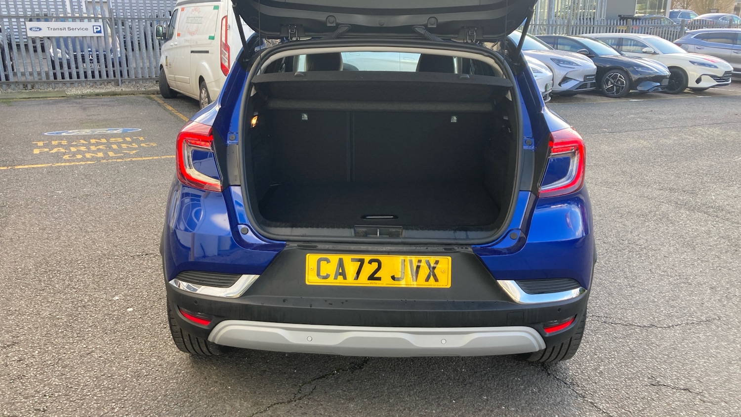 Used Renault Captur 2022 for sale - 77012245: Photo 4