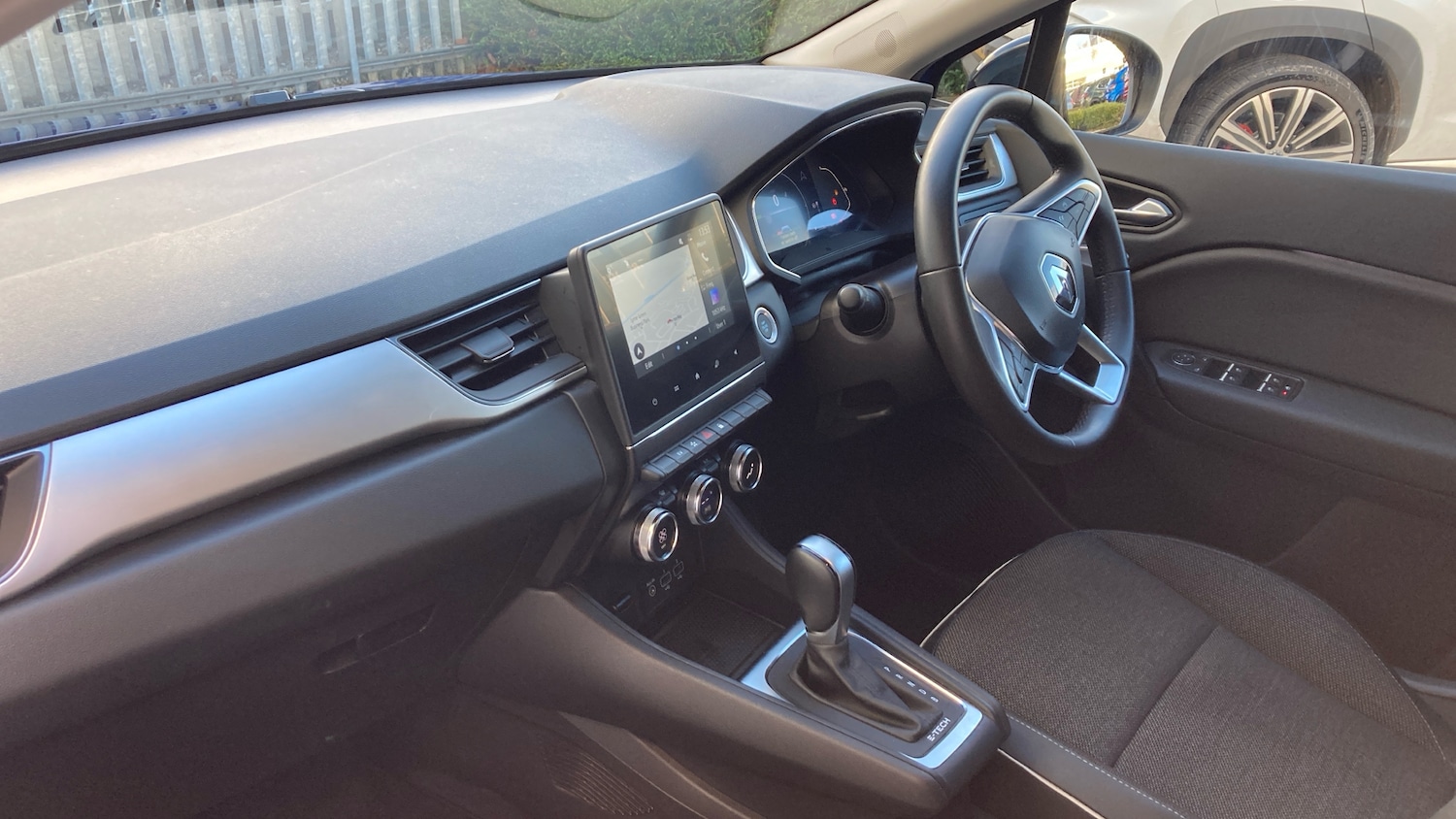 Used Renault Captur 2022 for sale - 77012245: Photo 9