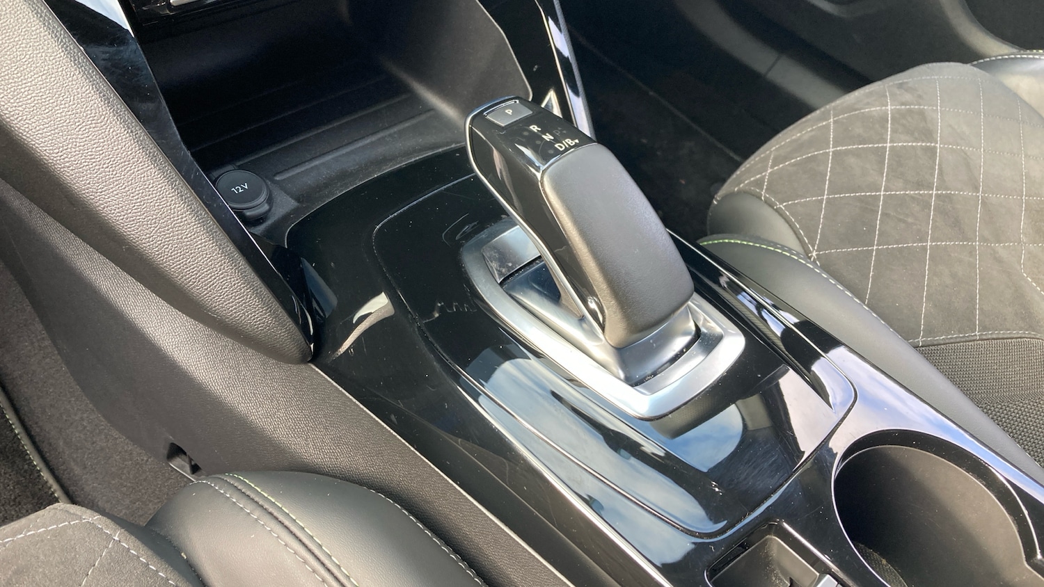 Used Peugeot 2008 2022 for sale - 77676191: Photo 13