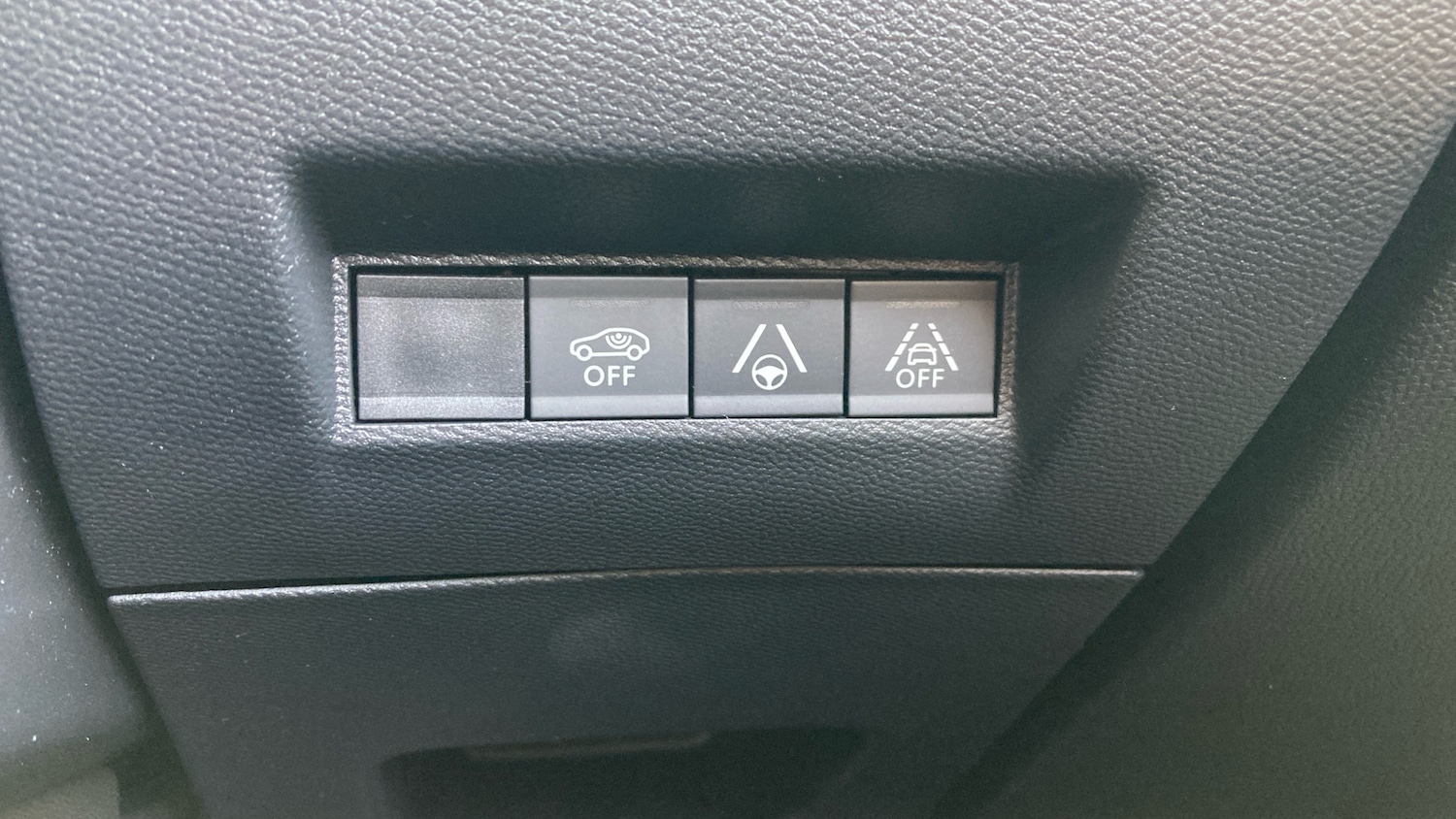 Used Peugeot 2008 2022 for sale - 77676191: Photo 22