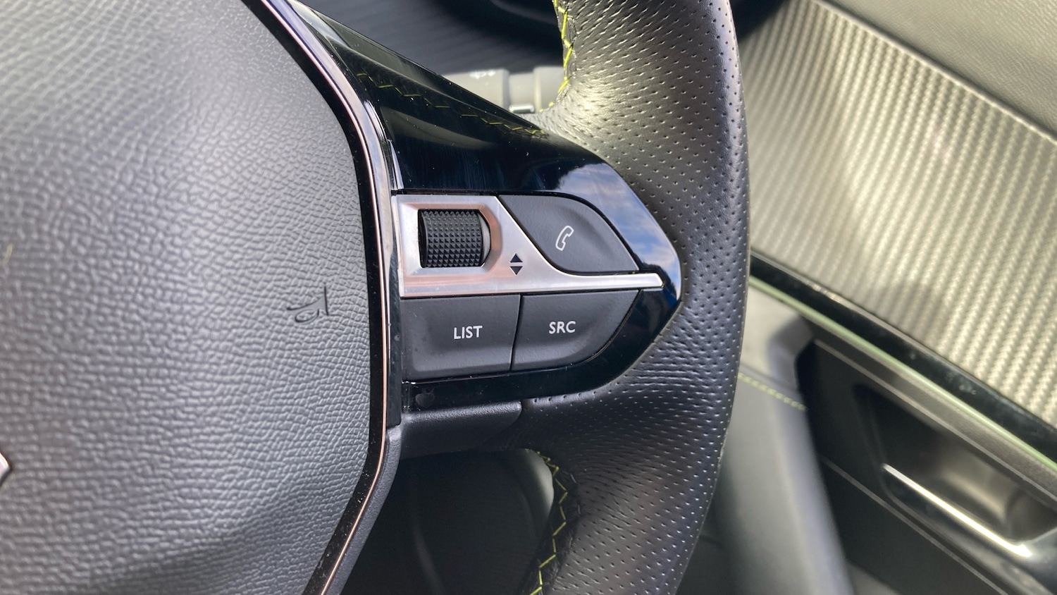 Used Peugeot 2008 2022 for sale - 77676191: Photo 23