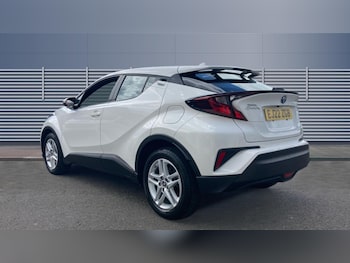 Used Toyota C-HR 2022 for sale - 75512199: Photo