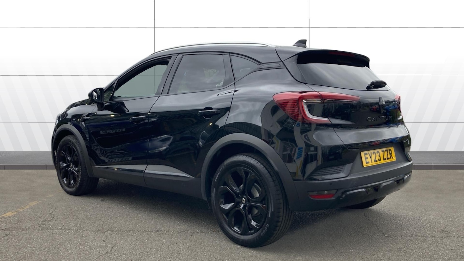 Used Renault Captur 2023 for sale - 77653548: Photo 2