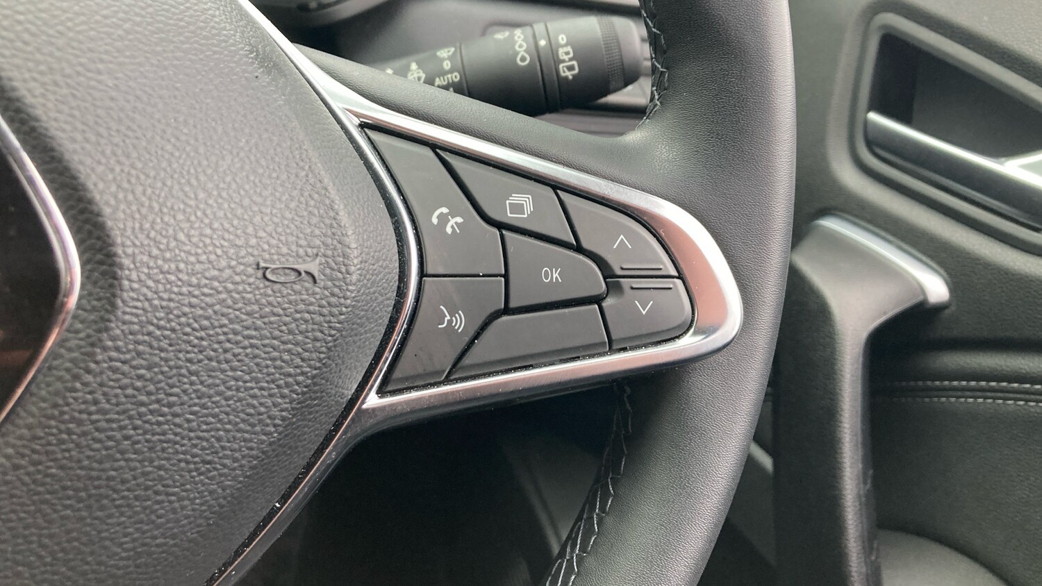 Used Renault Captur 2023 for sale - 77653548: Photo 23