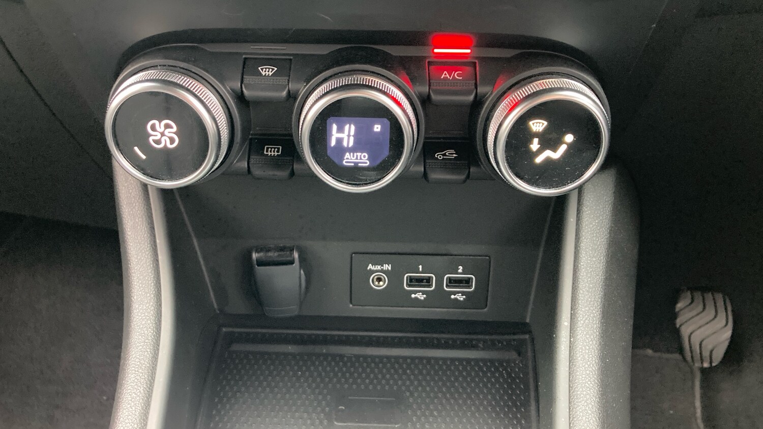 Used Renault Captur 2023 for sale - 77653548: Photo 36