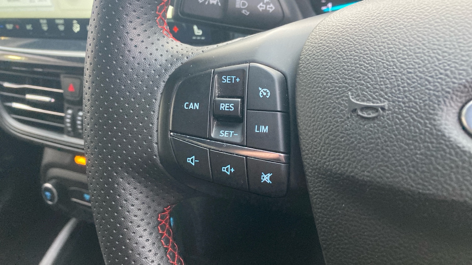 Used Ford Focus 2023 for sale - 76346797: Photo 24