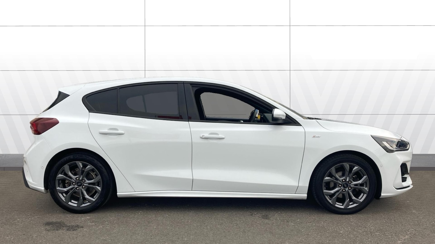Used Ford Focus 2023 for sale - 76346797: Photo 5