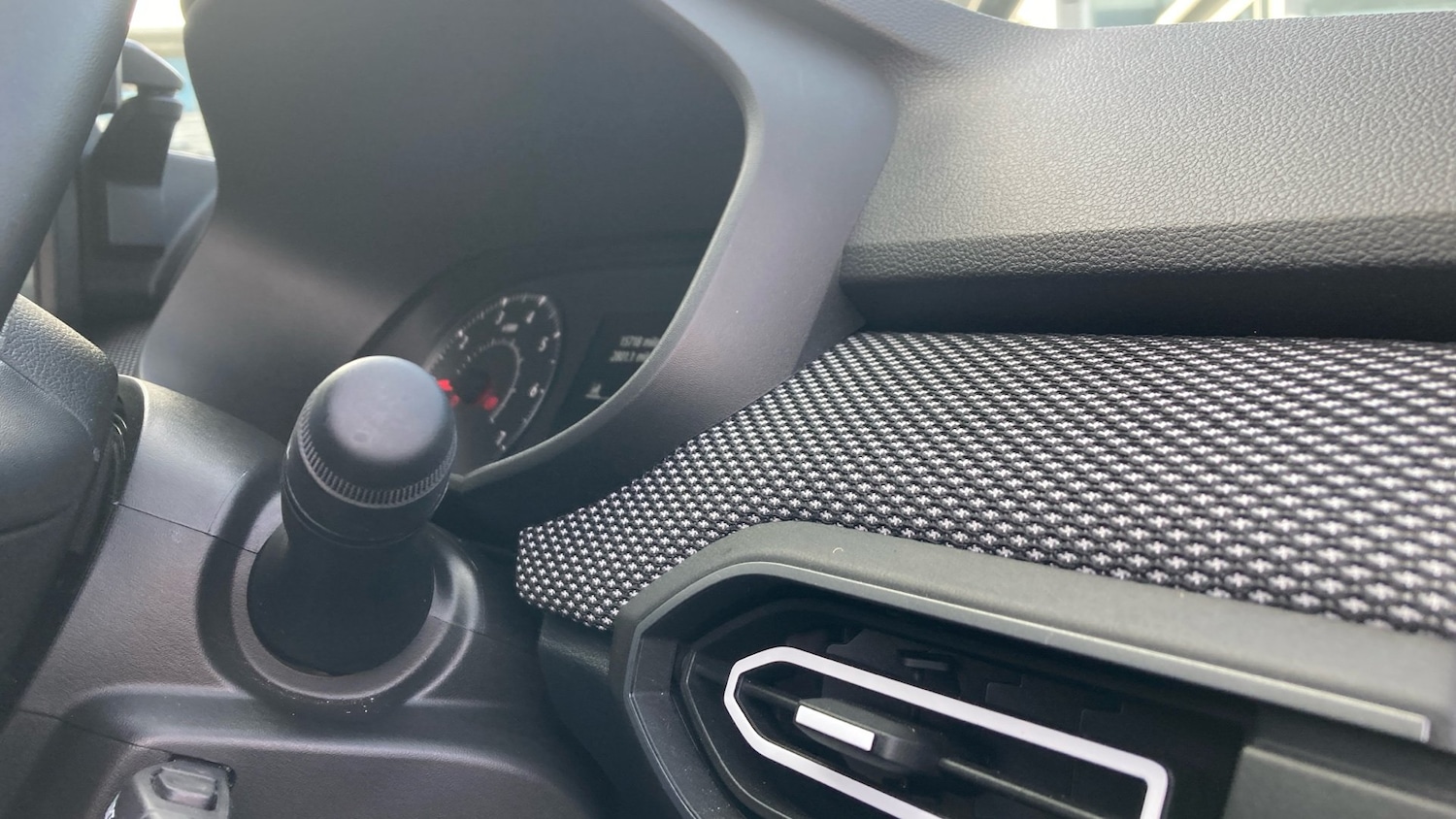 Used Dacia Sandero 2023 for sale - 76477184: Photo 25